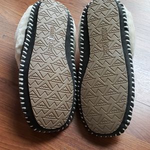 minnetonka anne clog slipper